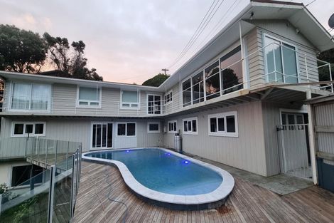 Photo of property in 1a Howard Road, Point Howard, Lower Hutt, 5013