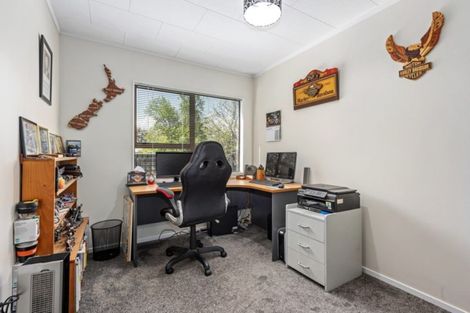 Photo of property in 13 Whitechapel Grove, Stokes Valley, Lower Hutt, 5019