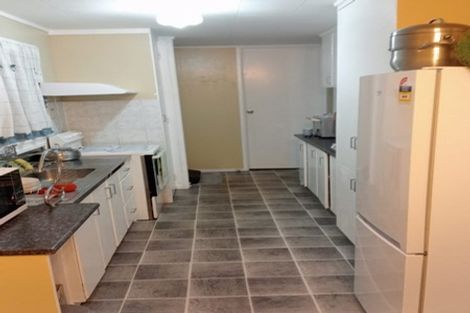 Photo of property in 11 Iredale Road, Hawera, 4610