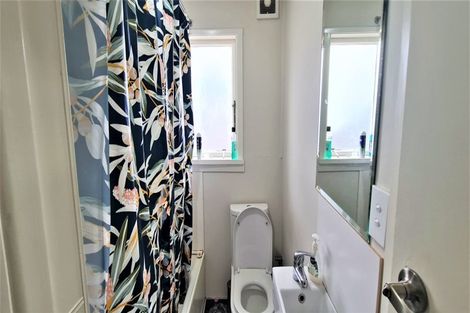 Photo of property in 2/13 Clare Place, Mount Wellington, Auckland, 1060