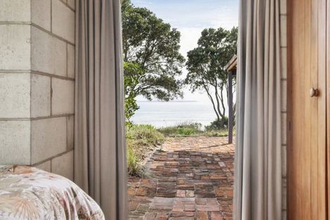 Photo of property in 135 Karewa Parade, Papamoa Beach, Papamoa, 3118