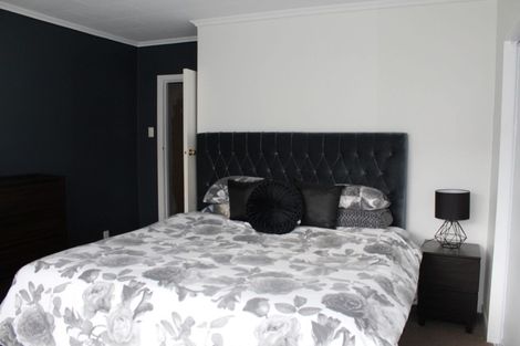 Photo of property in 102 Centennial Avenue, Helensburgh, Dunedin, 9010