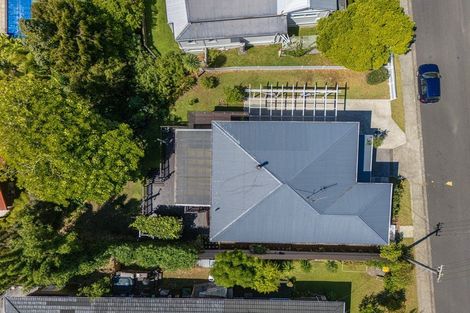 Photo of property in 42 Rawene Road, Birkenhead, Auckland, 0626