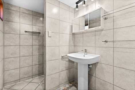 Photo of property in 4 Karaka Road, Bluff Hill, Napier, 4110