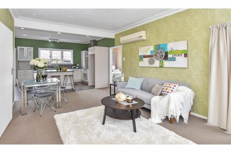 Photo of property in 1/84 Coronation Road, Mangere Bridge, Auckland, 2022