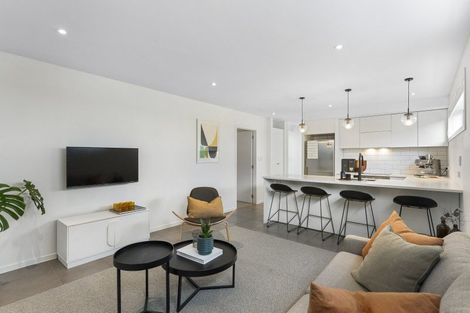 Photo of property in 87 Sylvan Avenue, Northcote, Auckland, 0627