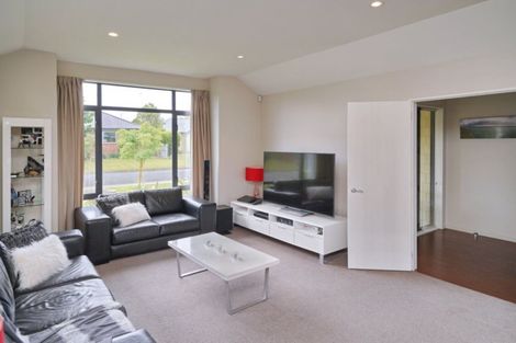Photo of property in 11 Taiwhenua Street, Rangiora, 7400