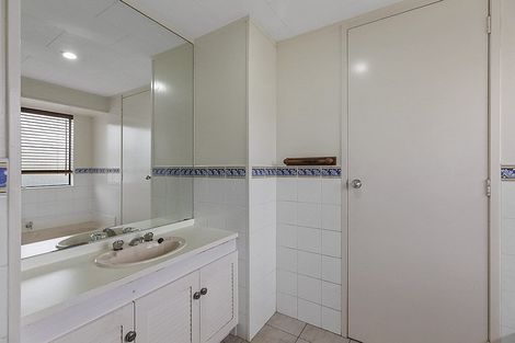 Photo of property in 18 Justamere Place, Weymouth, Auckland, 2103