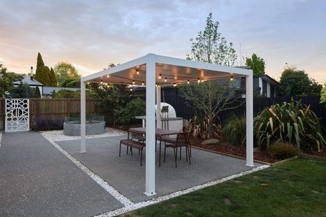 Photo of property in 5a Saint Winifreds Place, Bryndwr, Christchurch, 8052