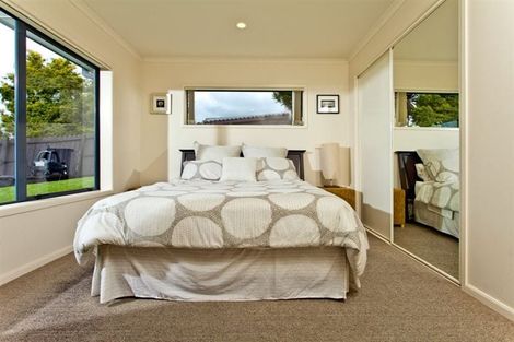 Photo of property in 13 Chelmsley Avenue, Henderson, Auckland, 0612