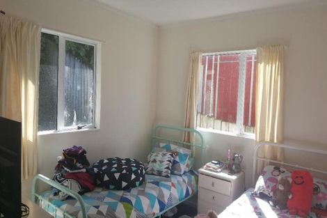 Photo of property in 100 Rangituhi Crescent, Takapuwahia, Porirua, 5022