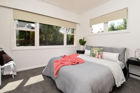 Photo of property in 16 Forest Lake Road, Forest Lake, Hamilton, 3200