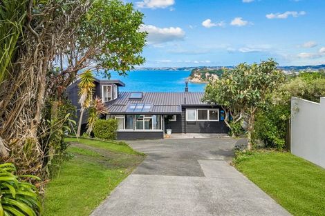 Photo of property in 73 Roberts Road, Matakatia, Whangaparaoa, 0930