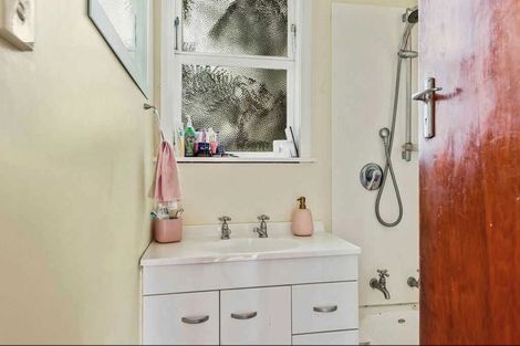 Photo of property in 9 Redwood Street, Elderslea, Upper Hutt, 5018