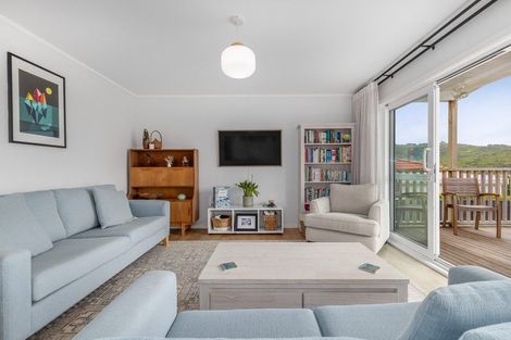 Photo of property in 6a Beach Road, Titahi Bay, Porirua, 5022