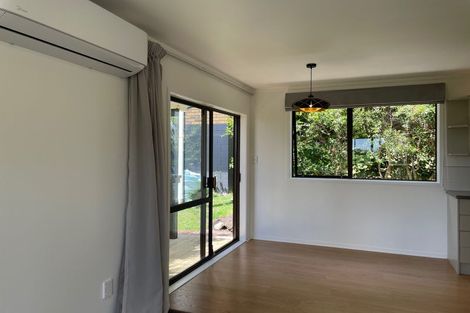 Photo of property in 2/84a Avonleigh Road, Green Bay, Auckland, 0604