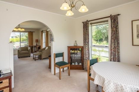 Photo of property in 60 Rewarewa Crescent, Waikanae, 5036