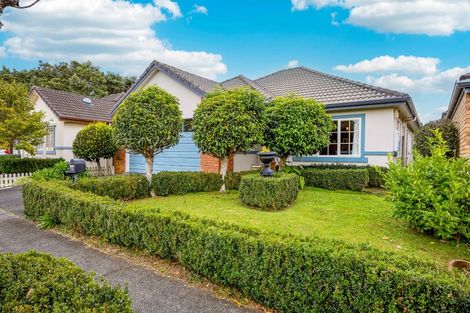 Photo of property in 4 Applebox Lane, Henderson, Auckland, 0612