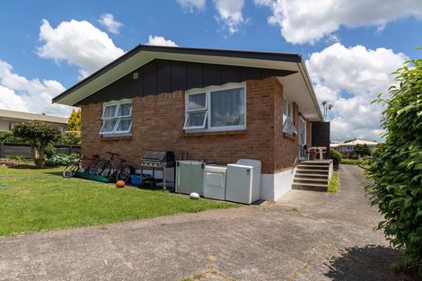 Photo of property in 2/2 Oak Street, Morrinsville, 3300