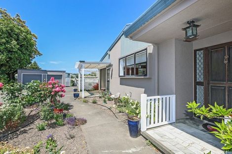 Photo of property in 4/34 Busby Hill, Havelock North, 4130