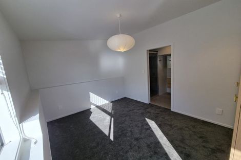 Photo of property in 1/105 Onewa Road, Northcote, Auckland, 0627