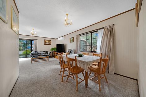 Photo of property in 11 Jessika Place, Conifer Grove, Takanini, 2112