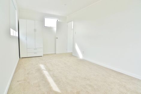 Photo of property in 192 Henderson Valley Road, Henderson, Auckland, 0612