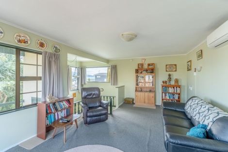 Photo of property in 3 Toru Road, Paraparaumu Beach, Paraparaumu, 5032