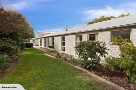 Photo of property in 28 Erin Crescent, Mairehau, Christchurch, 8013