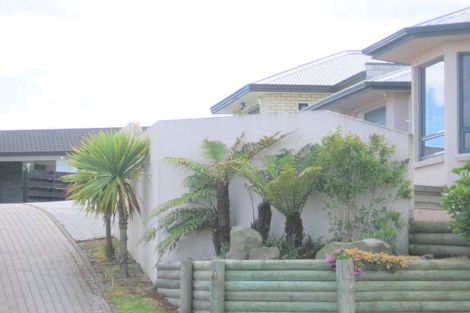 Photo of property in 2/94 Harvey Street, Waipahihi, Taupo, 3330