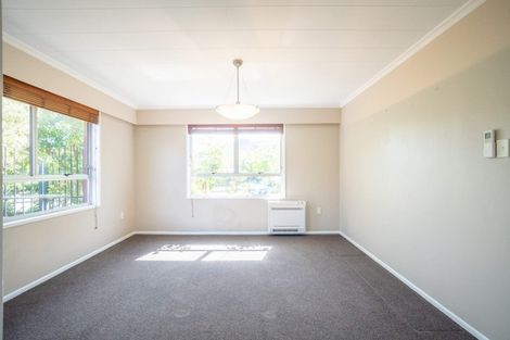Photo of property in 16 Te Punga Place, Awapuni, Palmerston North, 4412