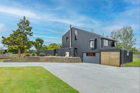 Photo of property in 21 Lindsay Road, Levin, 5510