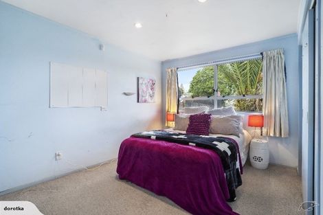 Photo of property in 27a Clairville Crescent, Wai O Taiki Bay, Auckland, 1072
