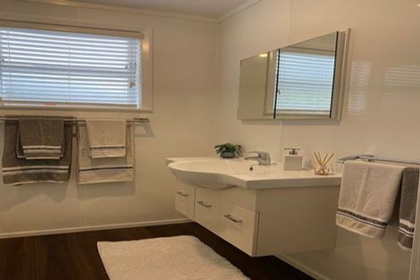 Photo of property in 172 Main Road South, Raumati South, Paraparaumu, 5032