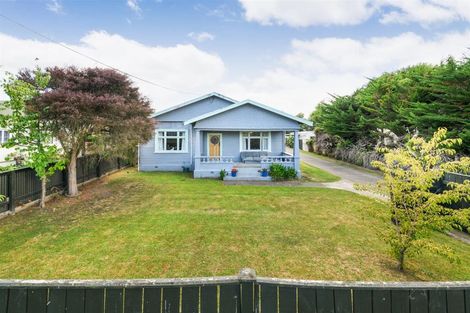 Photo of property in 14 Hunia Street, Marton, 4710