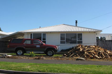 Photo of property in 16 Bideford Street, Brooklands, New Plymouth, 4310