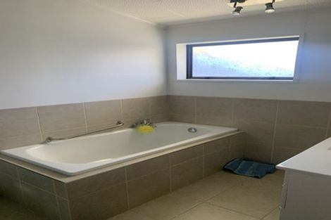 Photo of property in 12 Coulson Place, Alexandra, 9320