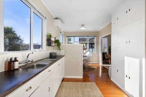 Photo of property in 88 Govett Avenue, Frankleigh Park, New Plymouth, 4310
