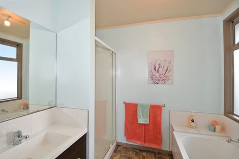 Photo of property in 301 Ranganui Road, Kaiwaka, 0573