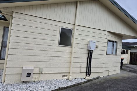 Photo of property in 17a Cecil Place, Cloverlea, Palmerston North, 4412