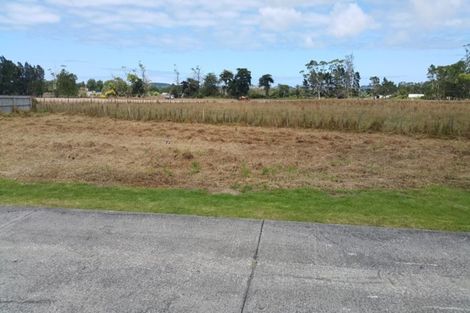 Photo of property in 30 Aitkenhead Court, Parakai, 0830
