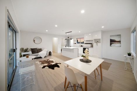 Photo of property in 38a Heathdale Crescent, Papakura, 2110