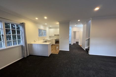 Photo of property in 1/28 Beach Road, Castor Bay, Auckland, 0620
