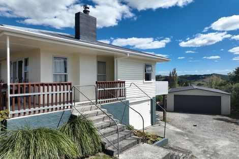 Photo of property in 46 Gorge Road, Maungaturoto, 0520