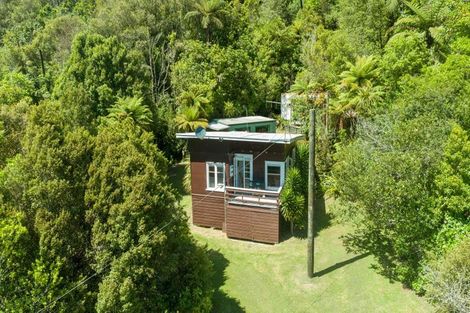 Photo of property in 19 Tombleson Road, Lake Rotoma, Rotorua, 3074