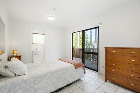 Photo of property in 2/74 Glamorgan Drive, Torbay, Auckland, 0630