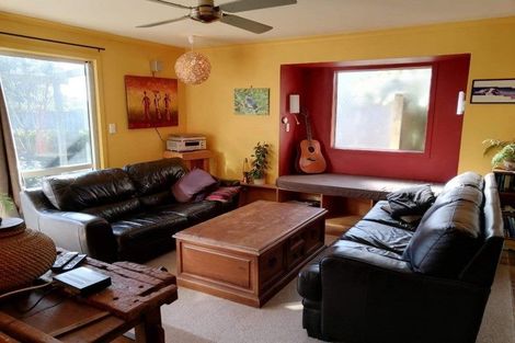 Photo of property in 19 Cumming Street, Okato, 4335