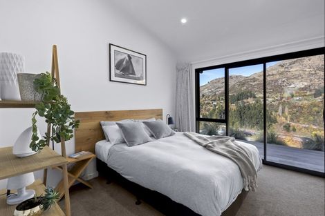 Photo of property in 3 Mcqueen Place, Arthurs Point, Queenstown, 9371