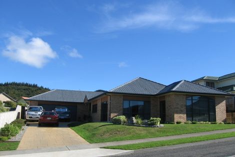 Photo of property in 21 Kirton Drive, Riverstone Terraces, Upper Hutt, 5018