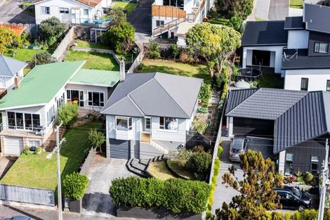 Photo of property in 228 Carrington Street, Vogeltown, New Plymouth, 4310
